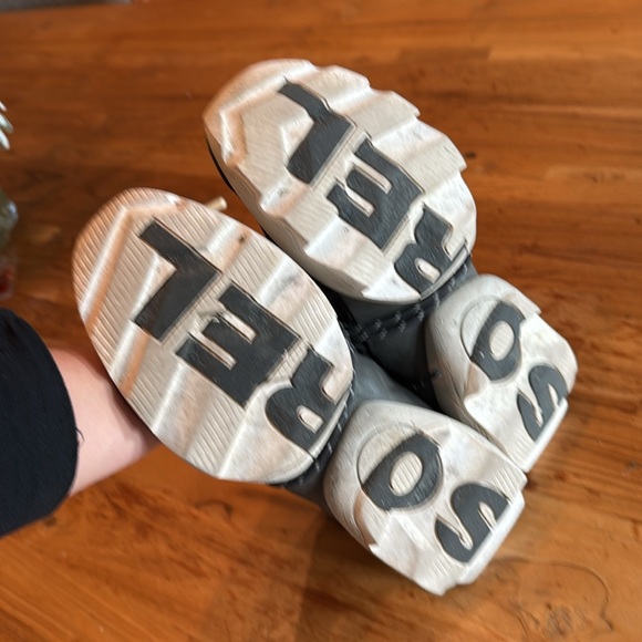 Sorel Kinetic Sneakers - Picture 5 of 6